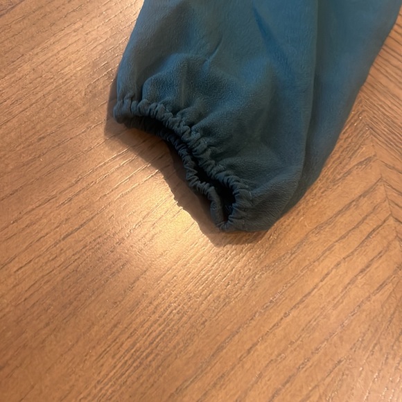 A green Abercrombie & Fitch dress - Picture 5 of 5